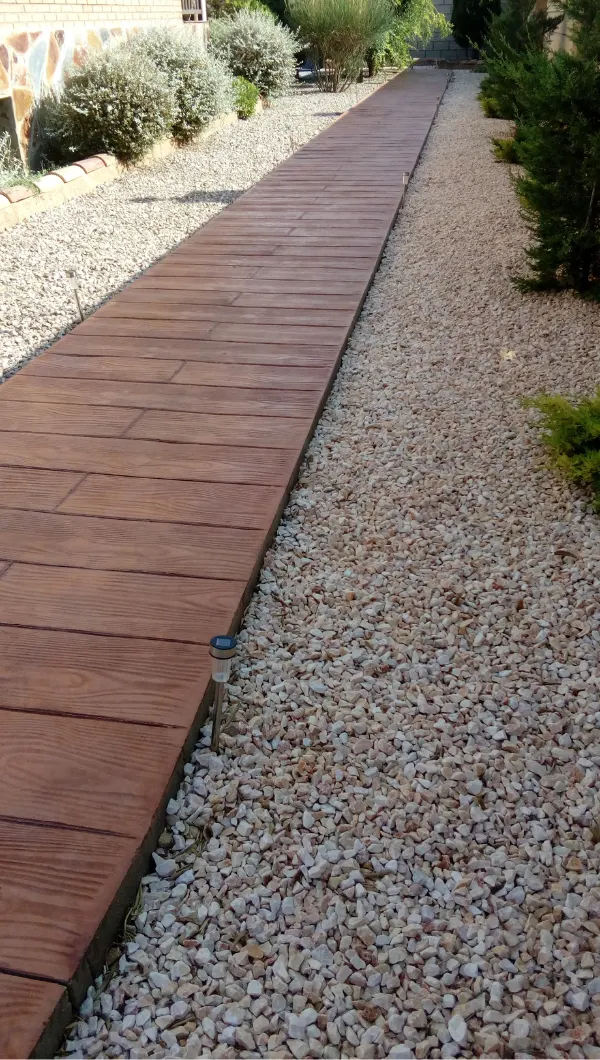 Paviment de formigó imprès a Lleida — 6