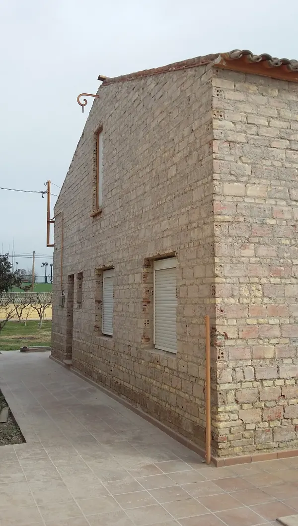 Revestiment monocapa de façana a Lleida — 2